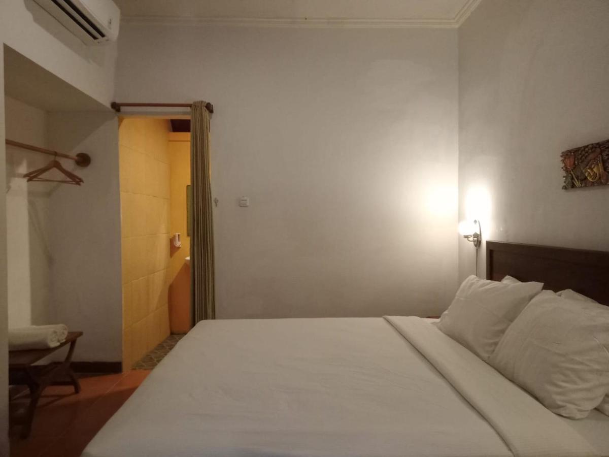 נוסה-למבונגן Yellow Bridge Guest House מראה חיצוני תמונה