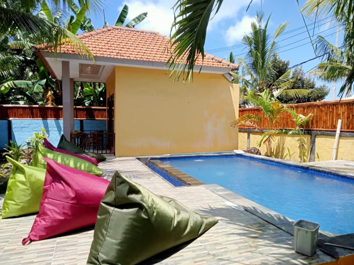 נוסה-למבונגן Yellow Bridge Guest House מראה חיצוני תמונה