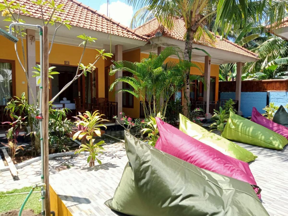 נוסה-למבונגן Yellow Bridge Guest House מראה חיצוני תמונה